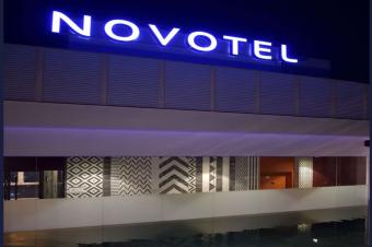 GS13IMMO SARL met  la disposition de Tous la vente de  cette vaste parcelle CGombe Zone A Rf Novotel. Surface 2.450Mtres carrs. Prix 6.500.000  discuter.  vous.